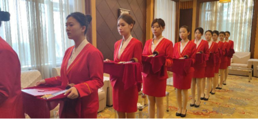 马永顺志愿服务队助力全市“林都精英”选树大会礼仪与餐厅服务